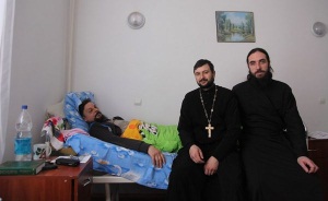 Раскольники напали на священника Украинской православной церкви
