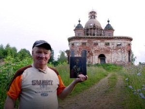 В Кировской области сельчанин принес в храм иконы, которые были найдены 36 лет назад